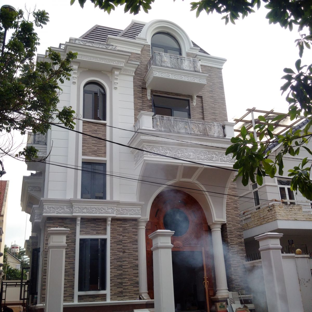 NHÀ PHỐ